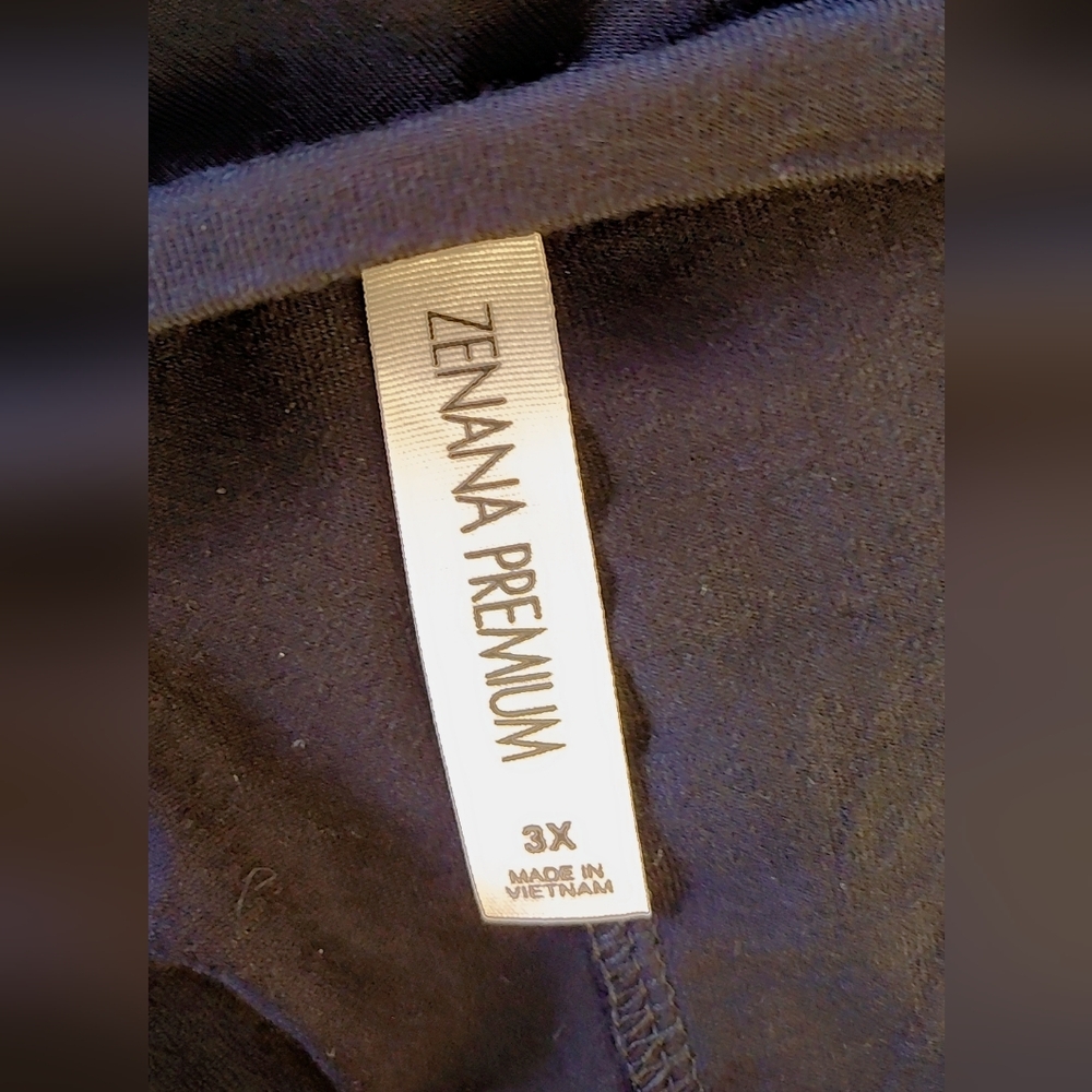 🖤Zenana Premium Black Flowing Blouse – Size 3X – NWT🖤 - Picture 5 of 5